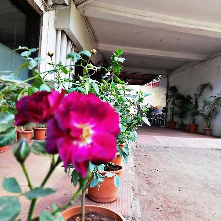 פאנבל Hotel Veer Residency מראה חיצוני תמונה
