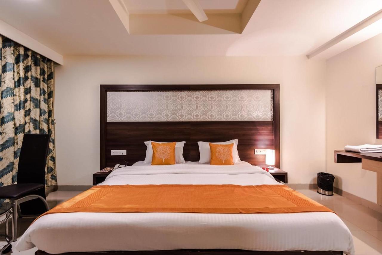 פאנבל Hotel Veer Residency מראה חיצוני תמונה