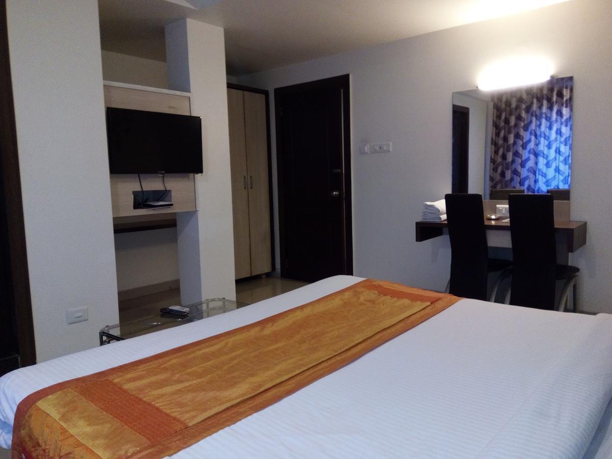 פאנבל Hotel Veer Residency מראה חיצוני תמונה