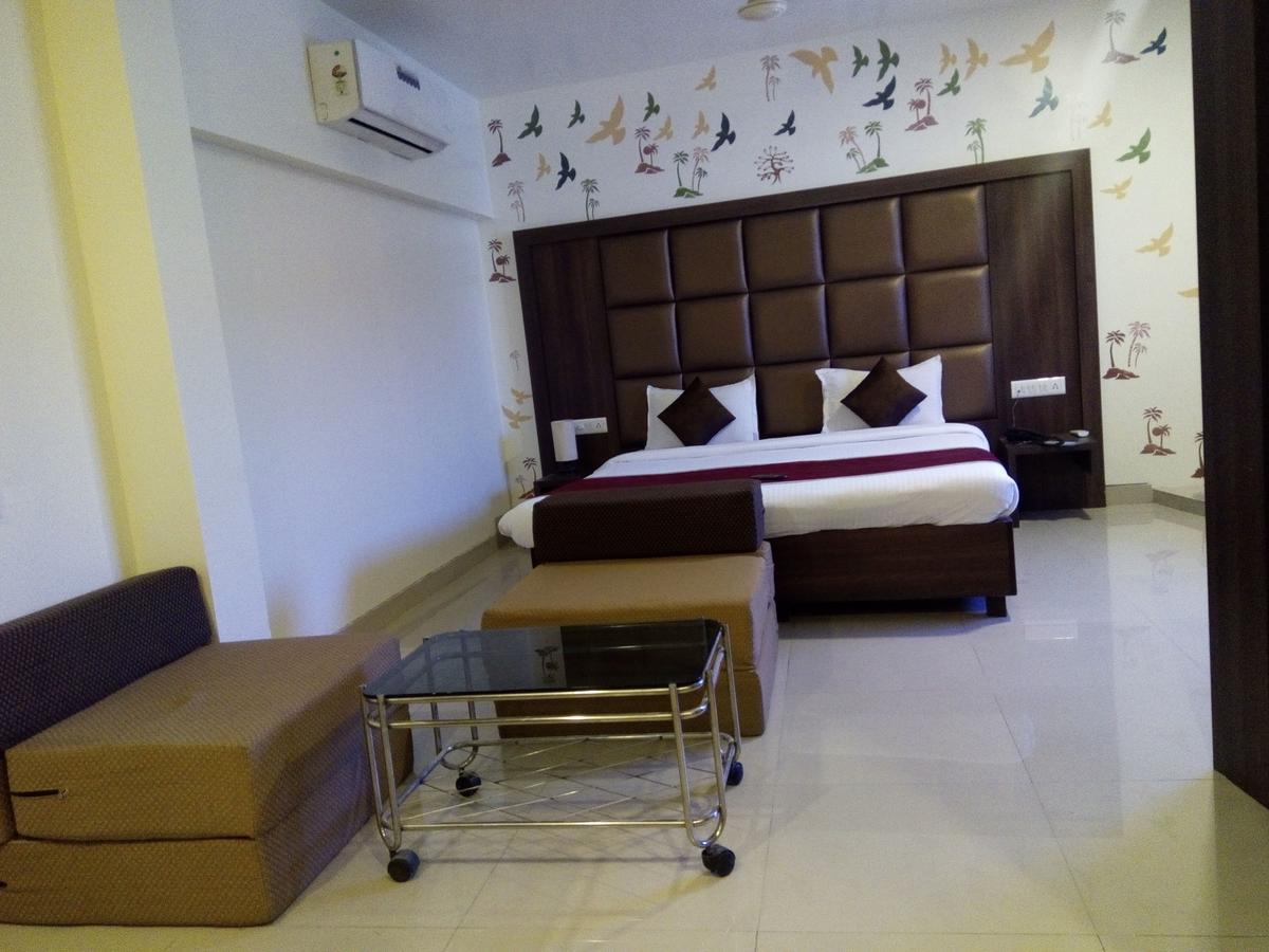פאנבל Hotel Veer Residency מראה חיצוני תמונה