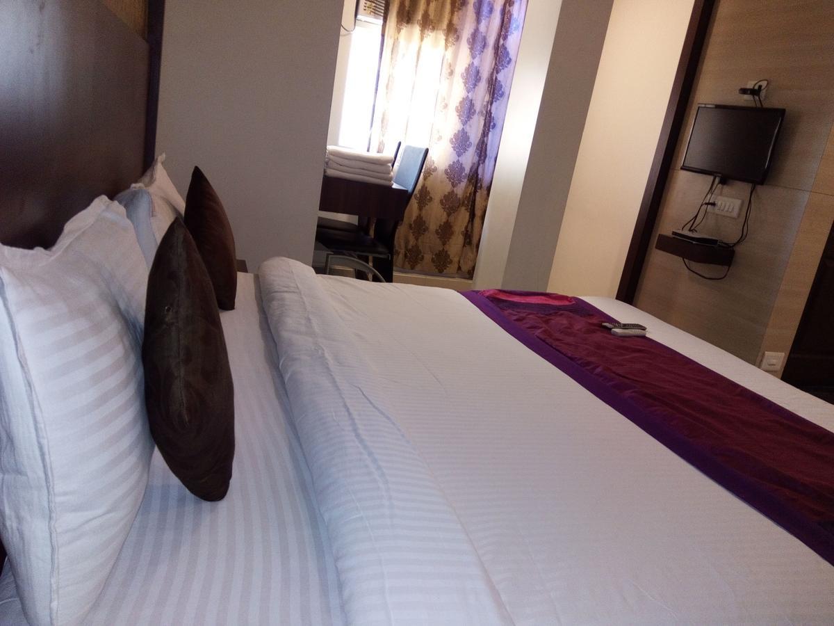 פאנבל Hotel Veer Residency מראה חיצוני תמונה