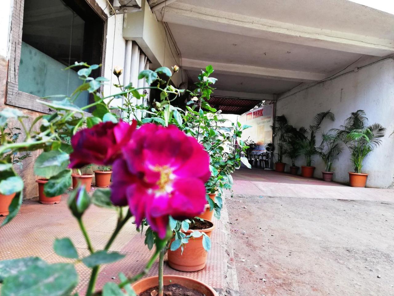 פאנבל Hotel Veer Residency מראה חיצוני תמונה
