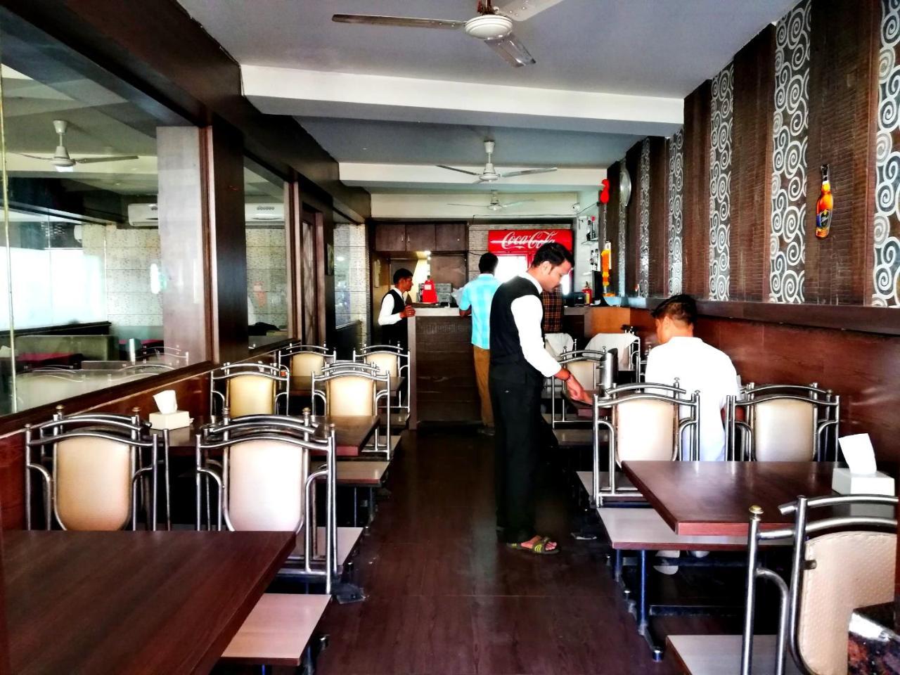 פאנבל Hotel Veer Residency מראה חיצוני תמונה