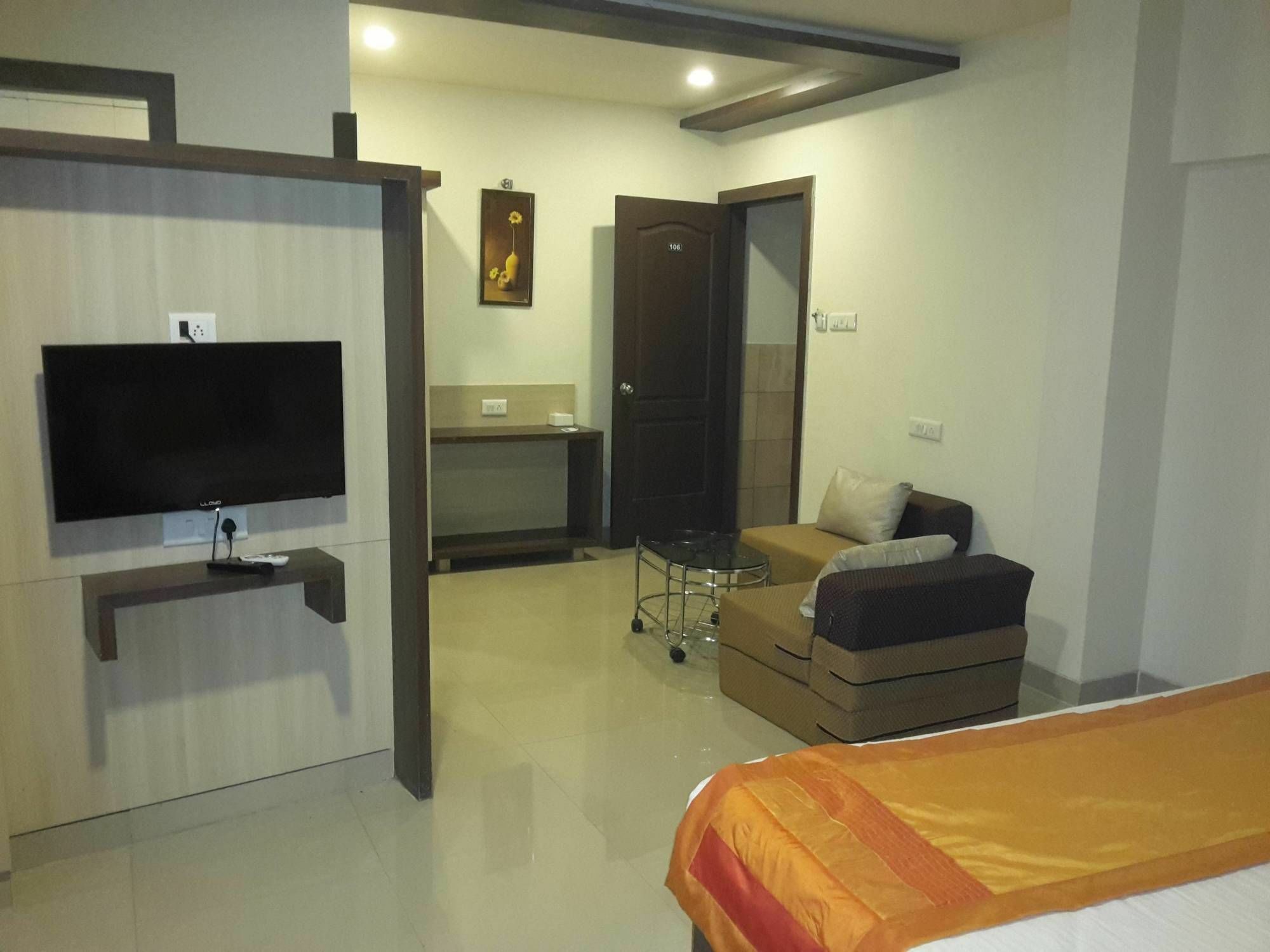 פאנבל Hotel Veer Residency מראה חיצוני תמונה
